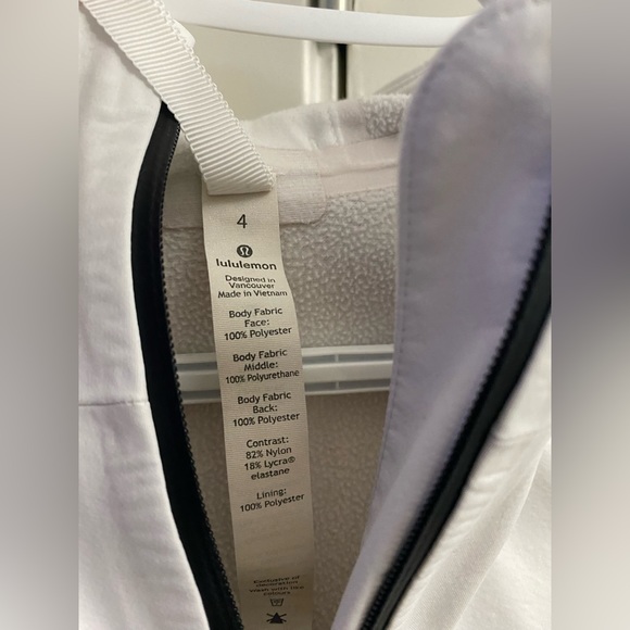 Lululemon running jacket - worn once! - Picture 4 of 7